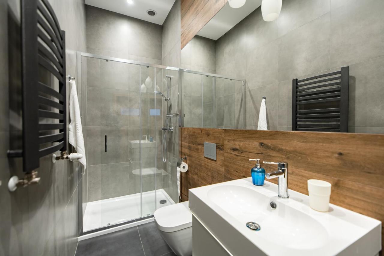 Neo Sky Apartment, Free Parking, 15 Min Walk Old Town&Kazimierz - By Homelike Краків Екстер'єр фото